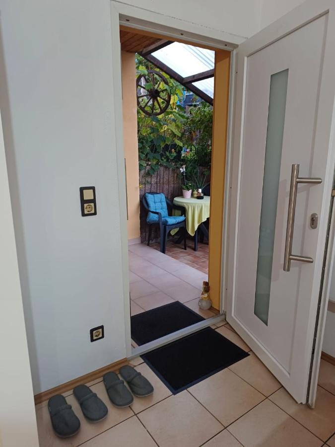 Neli Am Rhein Apartment